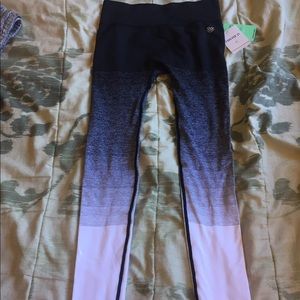 Ombré black and white leggings